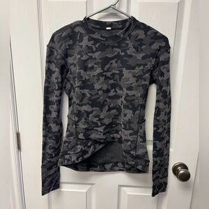 Lululemon Close to Crossing Long Sleeve *Rulu - Sz 6
